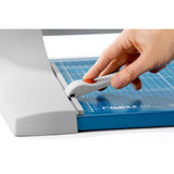 Dahle 446 taglierino 2,5 mm 25 fogli (Dahle 446 A1 Premium Rotary Trimmer - cutting length 920mm/cutting capacity 2.5mm - 00446-20421 DD)