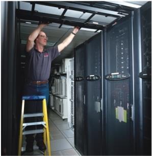 APC On-Site Service On-Site Warranty Extension - Serviceerweiterung - Arbeitszeit und Ersatzteile (fr 60/150 kW PDU) - 2 Jahre - Vor-Ort - Geschftszeiten - Reaktionszeit: am nchsten Arbeitstag - f