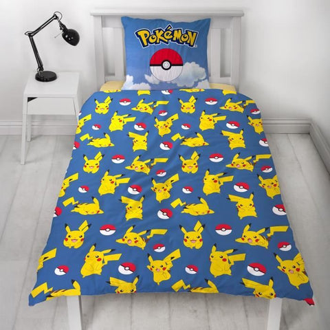 Completo letto reversibile - POKEMON - Pikachu e i suoi amici all'Arena - Microfibra - 140 x 200 cm + 1 federa 63 x 63 cm