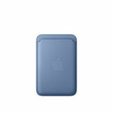 Apple Portafoglio MagSafe in tessuto FineWoven per iPhone - Azzurro selvatico (FINEWOVEN WALLET - WITH MAGSAFE WILDFLOWERBLUE)